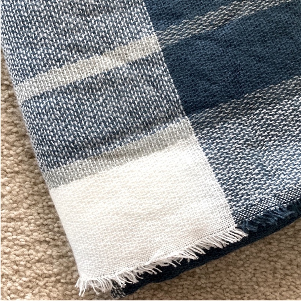 Blue Plaid Blanket Scarf/Wrap - Picture 5 of 5